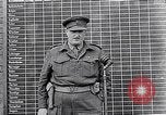 Standbild Belsen Konzentrationslager Niedersachsen Deutschland, 1945, aus Sekunde 10 historischem Filmmaterial Videoclip 65675037243