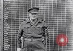 Standbild Belsen Konzentrationslager Niedersachsen Deutschland, 1945, aus Sekunde 16 historischem Filmmaterial Videoclip 65675037243