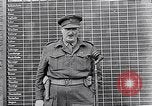 Standbild Belsen Konzentrationslager Niedersachsen Deutschland, 1945, aus Sekunde 18 historischem Filmmaterial Videoclip 65675037243