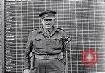 Standbild Belsen Konzentrationslager Niedersachsen Deutschland, 1945, aus Sekunde 22 historischem Filmmaterial Videoclip 65675037243