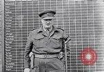 Standbild Belsen Konzentrationslager Niedersachsen Deutschland, 1945, aus Sekunde 51 historischem Filmmaterial Videoclip 65675037243