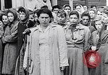Standbild Belsen Konzentrationslager Niedersachsen Deutschland, 1945, aus Sekunde 14 historischem Filmmaterial Videoclip 65675037244