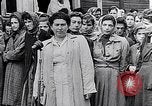 Standbild Belsen Konzentrationslager Niedersachsen Deutschland, 1945, aus Sekunde 22 historischem Filmmaterial Videoclip 65675037244