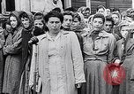 Standbild Belsen Konzentrationslager Niedersachsen Deutschland, 1945, aus Sekunde 23 historischem Filmmaterial Videoclip 65675037244
