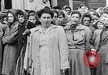 Standbild Belsen Konzentrationslager Niedersachsen Deutschland, 1945, aus Sekunde 25 historischem Filmmaterial Videoclip 65675037244