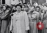 Standbild Belsen Konzentrationslager Niedersachsen Deutschland, 1945, aus Sekunde 27 historischem Filmmaterial Videoclip 65675037244