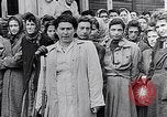 Standbild Belsen Konzentrationslager Niedersachsen Deutschland, 1945, aus Sekunde 36 historischem Filmmaterial Videoclip 65675037244