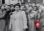 Standbild Belsen Konzentrationslager Niedersachsen Deutschland, 1945, aus Sekunde 45 historischem Filmmaterial Videoclip 65675037244