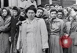 Standbild Belsen Konzentrationslager Niedersachsen Deutschland, 1945, aus Sekunde 52 historischem Filmmaterial Videoclip 65675037244