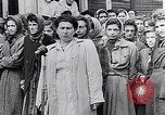Standbild Belsen Konzentrationslager Niedersachsen Deutschland, 1945, aus Sekunde 58 historischem Filmmaterial Videoclip 65675037244