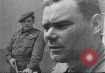Standbild Bergen Belsen Konzentrationslager Niedersachsen Deutschland, 1945, aus Sekunde 6 historischem Filmmaterial Videoclip 65675037245