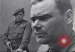 Standbild Bergen Belsen Konzentrationslager Niedersachsen Deutschland, 1945, aus Sekunde 7 historischem Filmmaterial Videoclip 65675037245