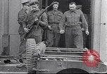 Standbild Bergen Belsen Konzentrationslager Niedersachsen Deutschland, 1945, aus Sekunde 12 historischem Filmmaterial Videoclip 65675037245