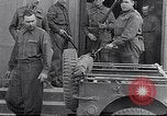 Standbild Bergen Belsen Konzentrationslager Niedersachsen Deutschland, 1945, aus Sekunde 16 historischem Filmmaterial Videoclip 65675037245