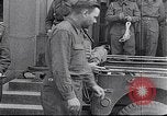 Standbild Bergen Belsen Konzentrationslager Niedersachsen Deutschland, 1945, aus Sekunde 21 historischem Filmmaterial Videoclip 65675037245