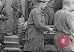 Standbild Bergen Belsen Konzentrationslager Niedersachsen Deutschland, 1945, aus Sekunde 22 historischem Filmmaterial Videoclip 65675037245