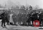 Standbild Bergen Belsen Konzentrationslager Niedersachsen Deutschland, 1945, aus Sekunde 28 historischem Filmmaterial Videoclip 65675037245