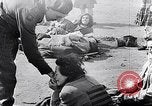 Standbild Bergen Belsen Konzentrationslager Niedersachsen Deutschland, 1945, aus Sekunde 56 historischem Filmmaterial Videoclip 65675037245