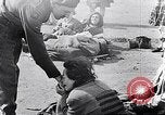Standbild Bergen Belsen Konzentrationslager Niedersachsen Deutschland, 1945, aus Sekunde 57 historischem Filmmaterial Videoclip 65675037245