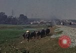 Standbild Heavy Traffic in Märkten Vietnam, 1967, aus Sekunde 7 historischem Filmmaterial Videoclip 65675037262