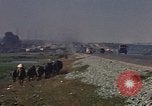 Standbild Heavy Traffic in Märkten Vietnam, 1967, aus Sekunde 8 historischem Filmmaterial Videoclip 65675037262