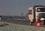 Standbild Heavy Traffic in Märkten Vietnam, 1967, aus Sekunde 18 historischem Filmmaterial Videoclip 65675037262