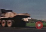 Standbild Heavy Traffic in Märkten Vietnam, 1967, aus Sekunde 44 historischem Filmmaterial Videoclip 65675037262