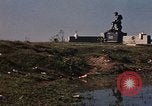 Standbild Heavy Traffic in Märkten Vietnam, 1967, aus Sekunde 61 historischem Filmmaterial Videoclip 65675037262