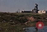 Standbild Heavy Traffic in Märkten Vietnam, 1967, aus Sekunde 62 historischem Filmmaterial Videoclip 65675037262