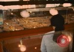 Standbild diverse Geschäfte am Markt Vietnam, 1967, aus Sekunde 8 historischem Filmmaterial Videoclip 65675037263