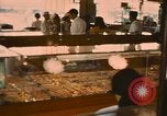 Standbild diverse Geschäfte am Markt Vietnam, 1967, aus Sekunde 10 historischem Filmmaterial Videoclip 65675037263