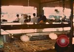 Standbild diverse Geschäfte am Markt Vietnam, 1967, aus Sekunde 18 historischem Filmmaterial Videoclip 65675037263