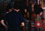 Standbild diverse Geschäfte am Markt Vietnam, 1967, aus Sekunde 57 historischem Filmmaterial Videoclip 65675037263