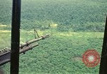 Standbild 173rd Assault Helicopter Company Lai Khe Süd Vietnam, 1967, aus Sekunde 53 historischem Filmmaterial Videoclip 65675037272