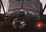 Standbild 173rd Assault Helicopter Company Lai Khe Süd Vietnam, 1967, aus Sekunde 6 historischem Filmmaterial Videoclip 65675037277