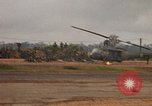 Standbild 173rd Assault Helicopter Company Lai Khe Süd Vietnam, 1967, aus Sekunde 60 historischem Filmmaterial Videoclip 65675037277
