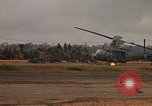 Standbild 173rd Assault Helicopter Company Lai Khe Süd Vietnam, 1967, aus Sekunde 62 historischem Filmmaterial Videoclip 65675037277