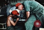 Image soldats en Red Caps Lai Khe Sud Vietnam, 1968, de la seconde 31 séquences d'archives historiques vidéo 65675037283