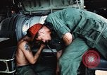 Image soldats en Red Caps Lai Khe Sud Vietnam, 1968, de la seconde 32 séquences d'archives historiques vidéo 65675037283