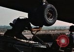Image obusier aérotransportés Lai Khe Sud Vietnam, 1968, de la seconde 39 séquences d'archives historiques vidéo 65675037286