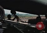Image obusier aérotransportés Lai Khe Sud Vietnam, 1968, de la seconde 45 séquences d'archives historiques vidéo 65675037286
