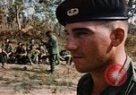 Image Patrouille de reconnaissance à longue portée Lai Khe Sud Vietnam, 1968, de la seconde 19 séquences d'archives historiques vidéo 65675037288