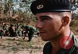 Image Patrouille de reconnaissance à longue portée Lai Khe Sud Vietnam, 1968, de la seconde 22 séquences d'archives historiques vidéo 65675037288