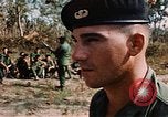 Image Patrouille de reconnaissance à longue portée Lai Khe Sud Vietnam, 1968, de la seconde 24 séquences d'archives historiques vidéo 65675037288
