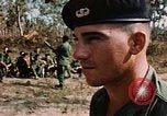 Image Patrouille de reconnaissance à longue portée Lai Khe Sud Vietnam, 1968, de la seconde 25 séquences d'archives historiques vidéo 65675037288