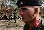 Image Patrouille de reconnaissance à longue portée Lai Khe Sud Vietnam, 1968, de la seconde 27 séquences d'archives historiques vidéo 65675037288
