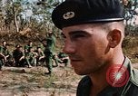 Image Patrouille de reconnaissance à longue portée Lai Khe Sud Vietnam, 1968, de la seconde 30 séquences d'archives historiques vidéo 65675037288