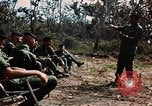 Image Patrouille de reconnaissance à longue portée Lai Khe Sud Vietnam, 1968, de la seconde 35 séquences d'archives historiques vidéo 65675037288