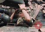 Image des soldats dans le casque de pétroliers Lai Khe Sud Vietnam, 1968, de la seconde 51 séquences d'archives historiques vidéo 65675037289