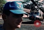 Immagine di I soldati in cappucci blu Lai Khe Vietnam del Sud, 1968, secondo 13 filmato di repertorio 65675037290